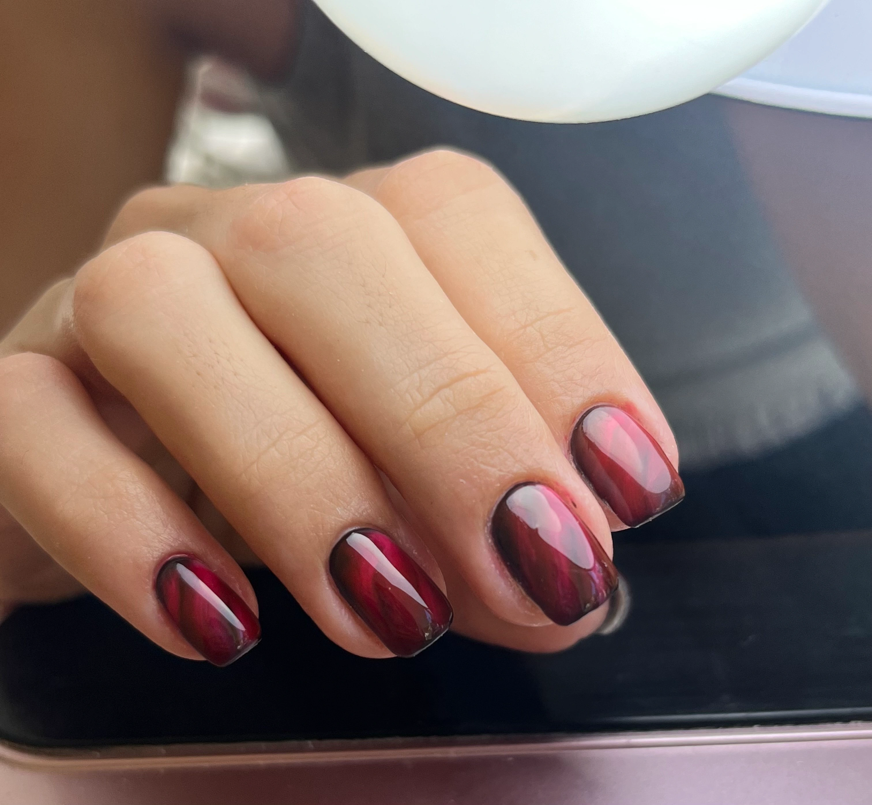 Manicura con efectos visuales únicos